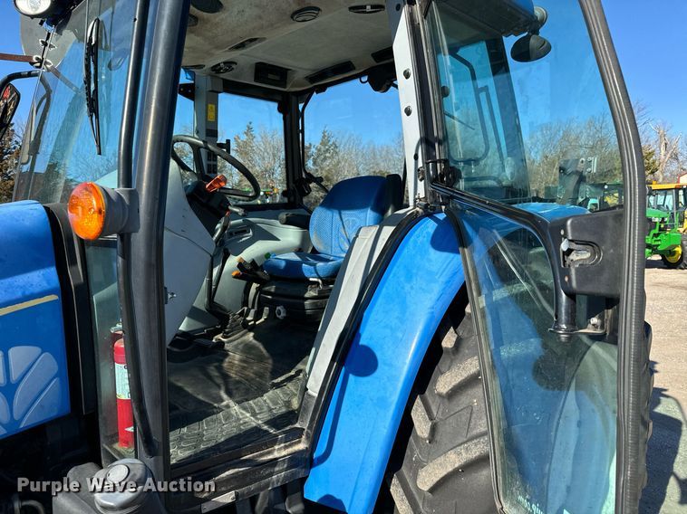 image for item NU9368 2012 New Holland T5070 MFWD tractor