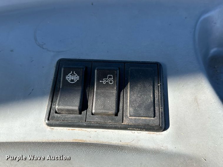 image for item NU9368 2012 New Holland T5070 MFWD tractor