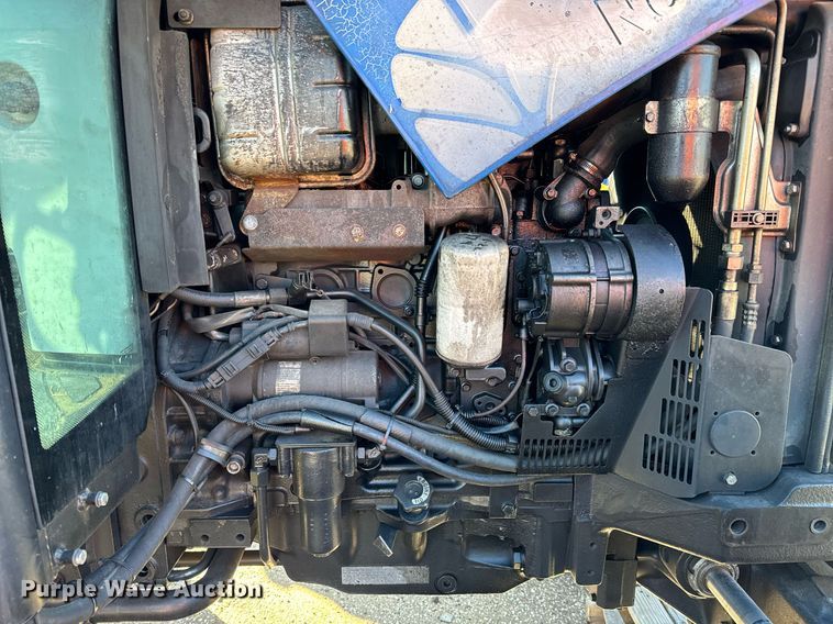 image for item NU9368 2012 New Holland T5070 MFWD tractor