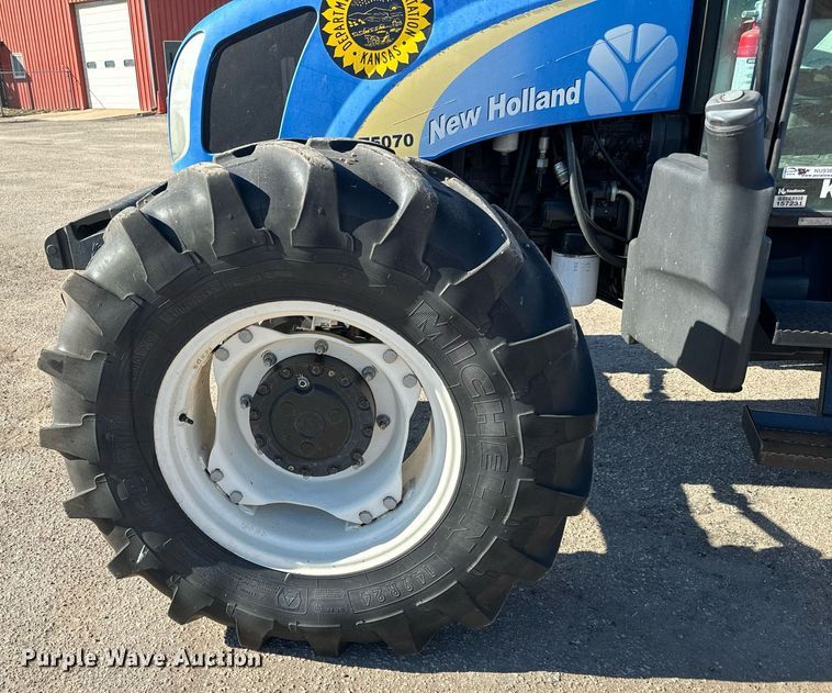 image for item NU9368 2012 New Holland T5070 MFWD tractor