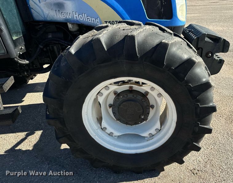 image for item NU9368 2012 New Holland T5070 MFWD tractor