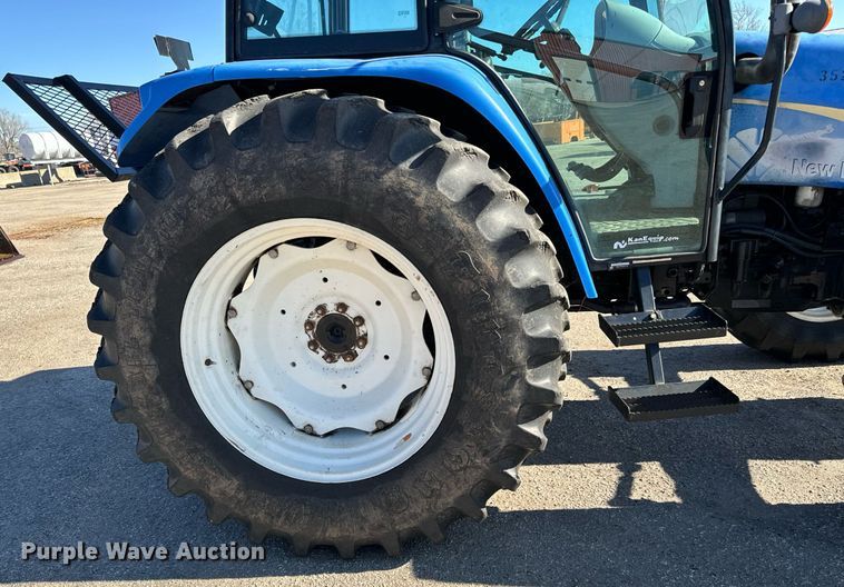 image for item NU9368 2012 New Holland T5070 MFWD tractor