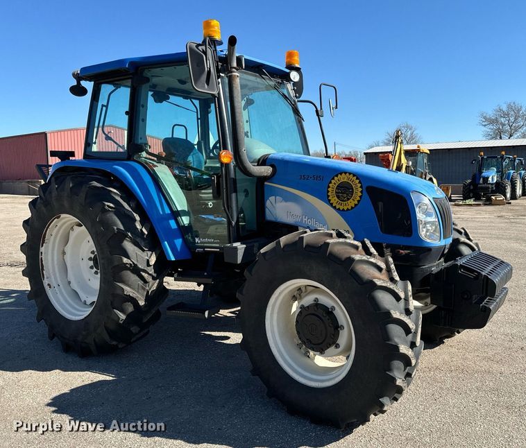 image for item NU9369 2012 New Holland T-5070 MFWD tractor