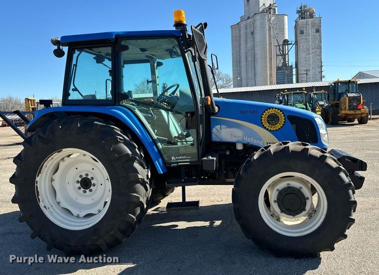 image for item NU9369 2012 New Holland T-5070 MFWD tractor