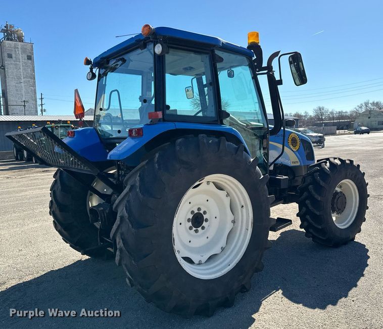 image for item NU9369 2012 New Holland T-5070 MFWD tractor