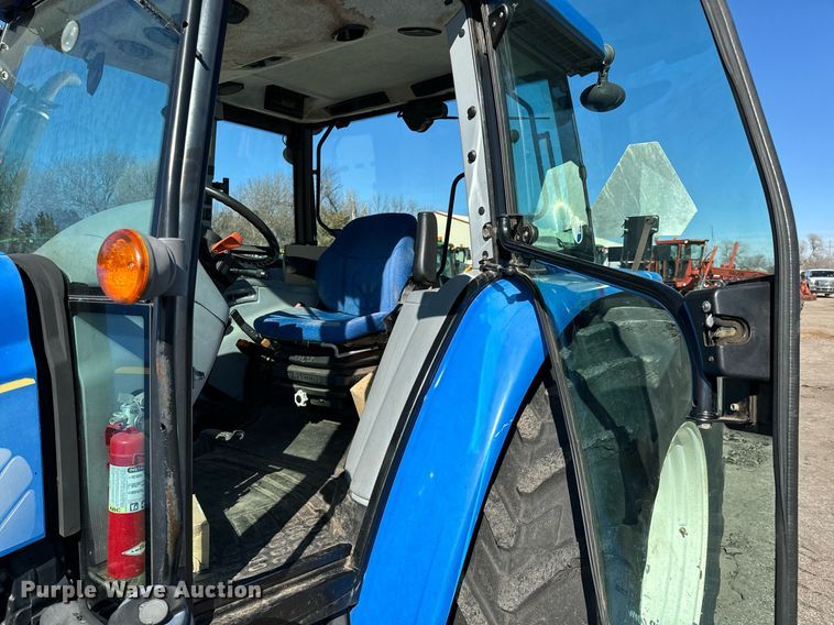 image for item NU9369 2012 New Holland T-5070 MFWD tractor