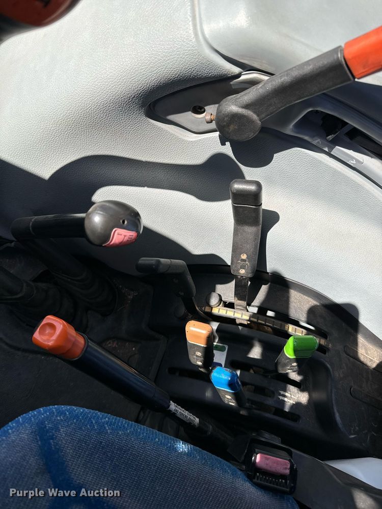 image for item NU9369 2012 New Holland T-5070 MFWD tractor