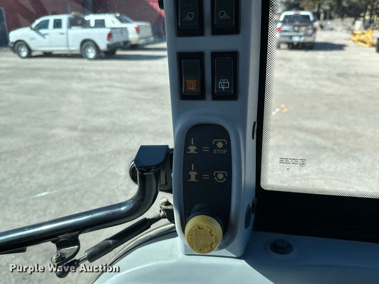 image for item NU9369 2012 New Holland T-5070 MFWD tractor