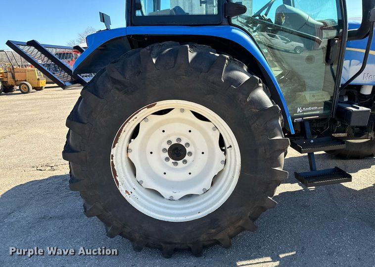 image for item NU9369 2012 New Holland T-5070 MFWD tractor