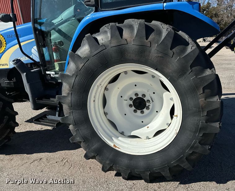 image for item NU9369 2012 New Holland T-5070 MFWD tractor