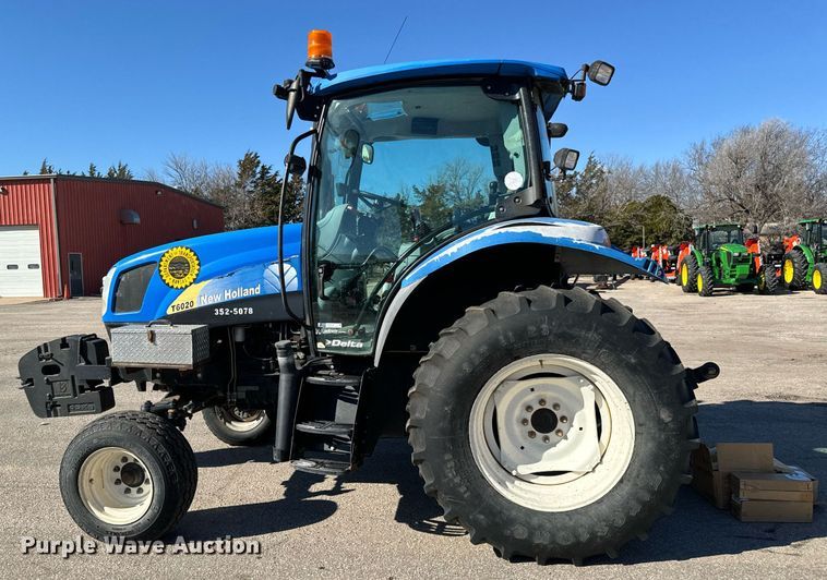 image for item NU9370 2008 New Holland T-6020 tractor