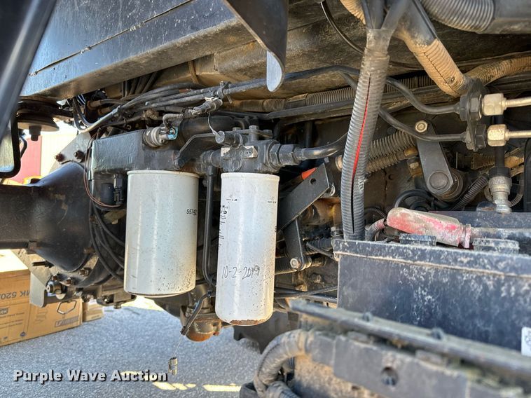 image for item NU9370 2008 New Holland T-6020 tractor