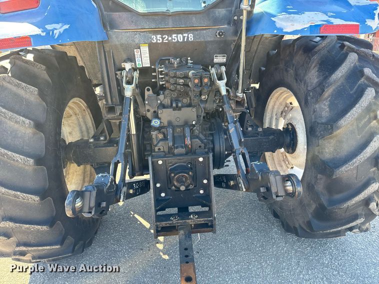 image for item NU9370 2008 New Holland T-6020 tractor