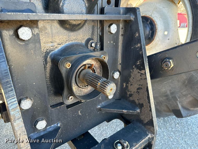 image for item NU9370 2008 New Holland T-6020 tractor