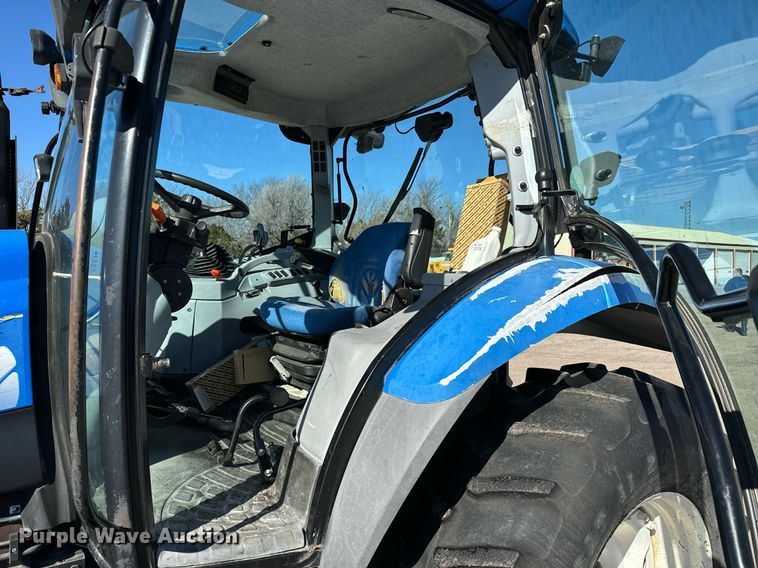 image for item NU9370 2008 New Holland T-6020 tractor