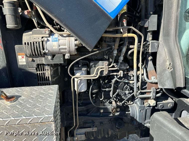 image for item NU9370 2008 New Holland T-6020 tractor