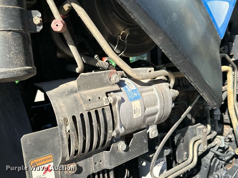 image for item NU9370 2008 New Holland T-6020 tractor