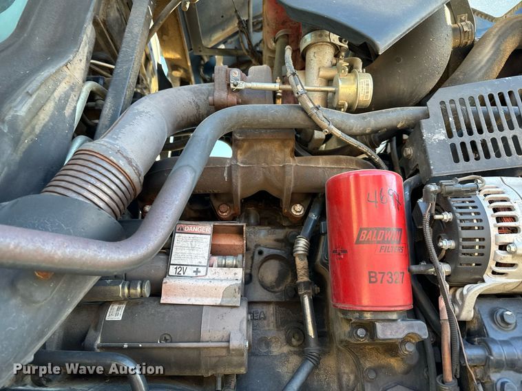 image for item NU9370 2008 New Holland T-6020 tractor