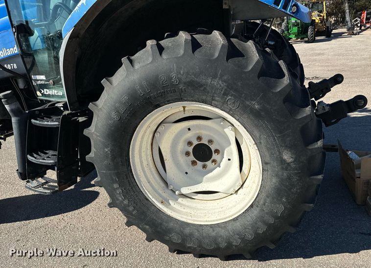 image for item NU9370 2008 New Holland T-6020 tractor