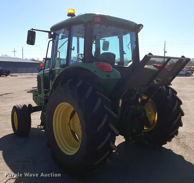 image for item NU9371 2007 John Deere 6415 tractor
