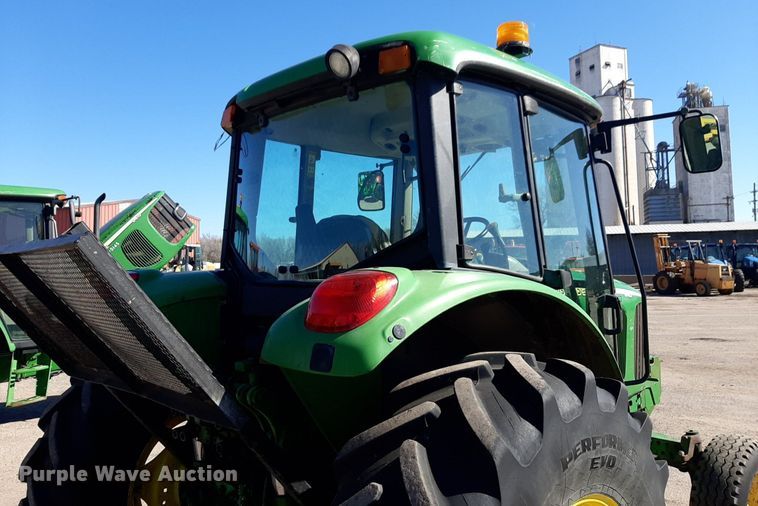 image for item NU9371 2007 John Deere 6415 tractor