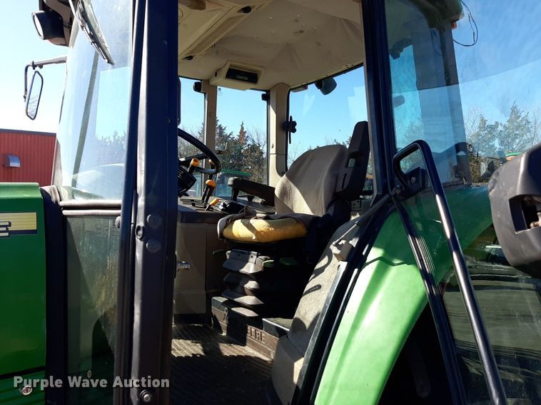 image for item NU9371 2007 John Deere 6415 tractor