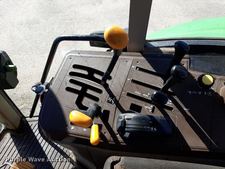 image for item NU9371 2007 John Deere 6415 tractor