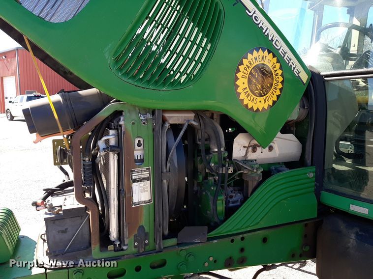 image for item NU9371 2007 John Deere 6415 tractor