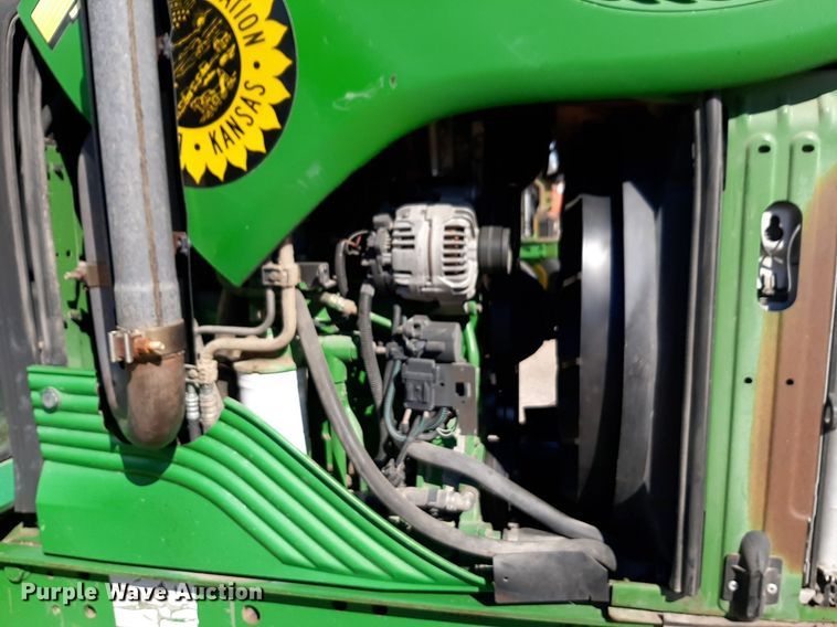 image for item NU9371 2007 John Deere 6415 tractor