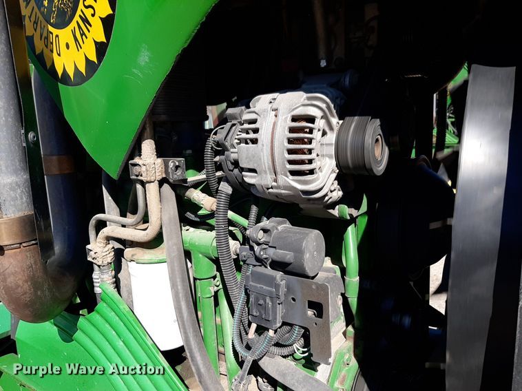 image for item NU9371 2007 John Deere 6415 tractor