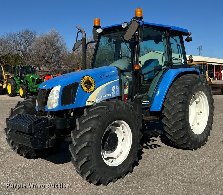 image for item NU9372 2012 New Holland T-5070 MFWD tractor