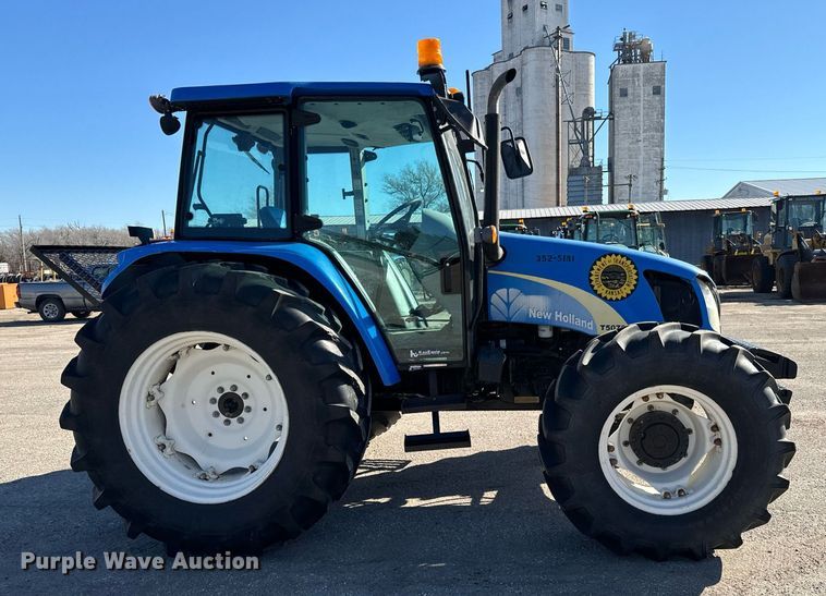 image for item NU9372 2012 New Holland T-5070 MFWD tractor