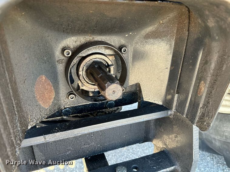 image for item NU9372 2012 New Holland T-5070 MFWD tractor