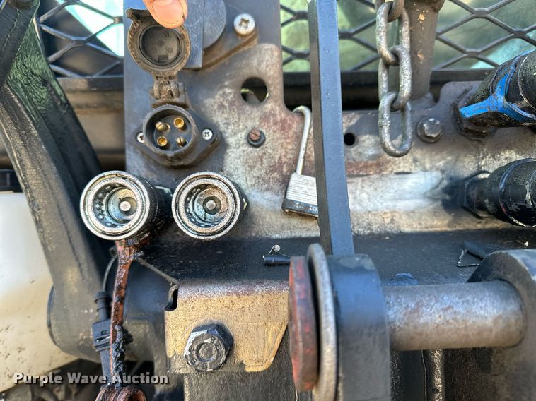 image for item NU9372 2012 New Holland T-5070 MFWD tractor