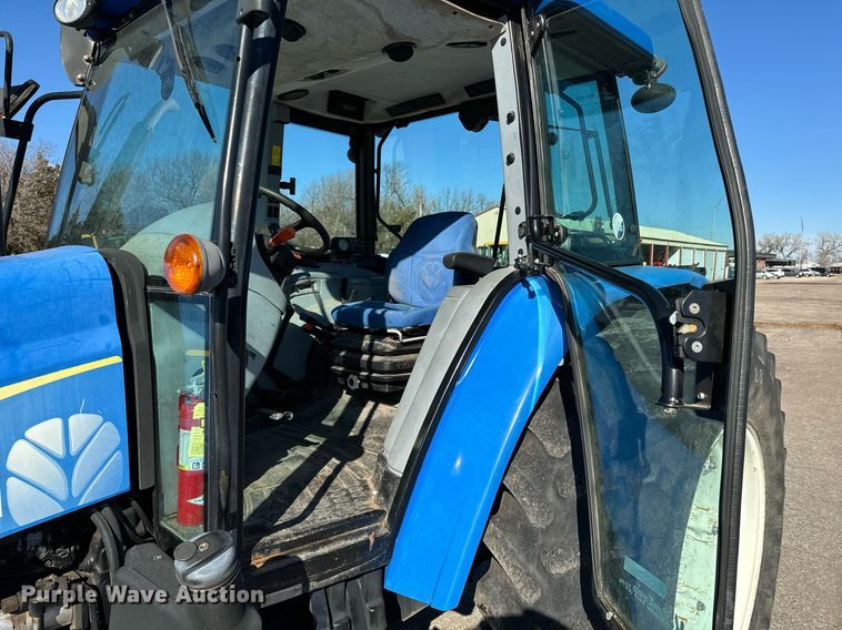 image for item NU9372 2012 New Holland T-5070 MFWD tractor