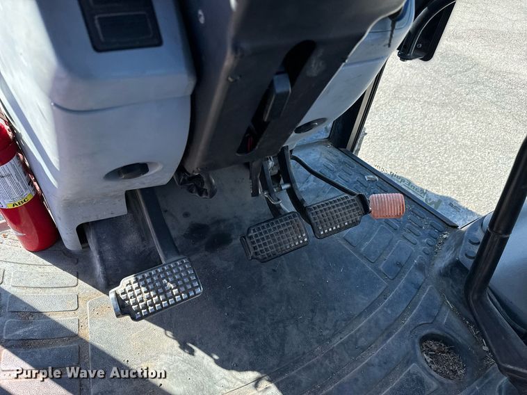 image for item NU9372 2012 New Holland T-5070 MFWD tractor