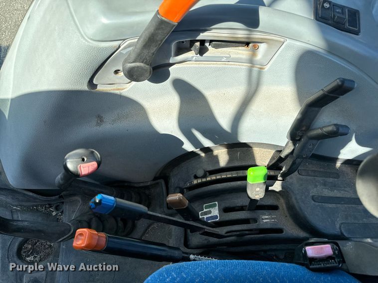 image for item NU9372 2012 New Holland T-5070 MFWD tractor