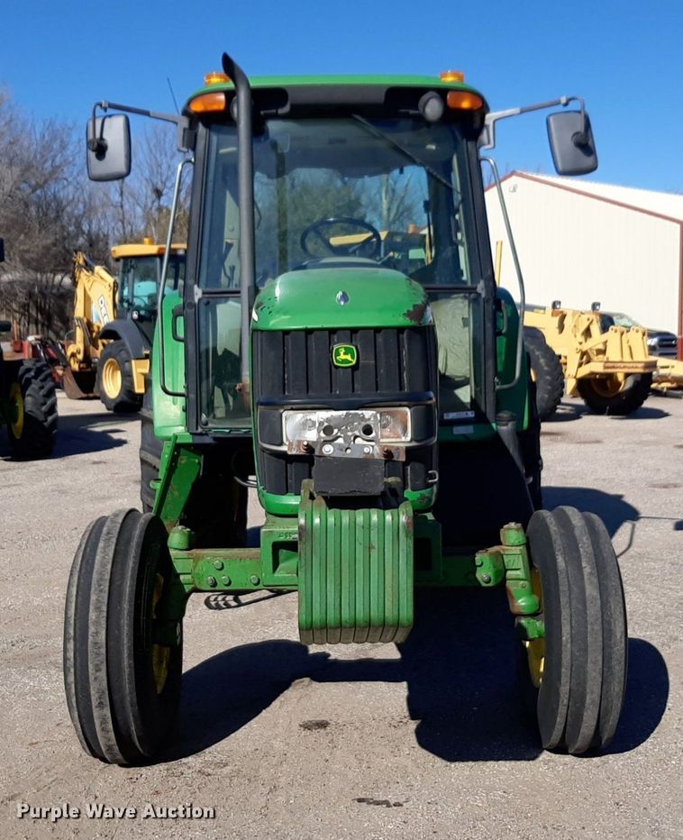 image for item NU9373 2005 John Deere 6415 tractor