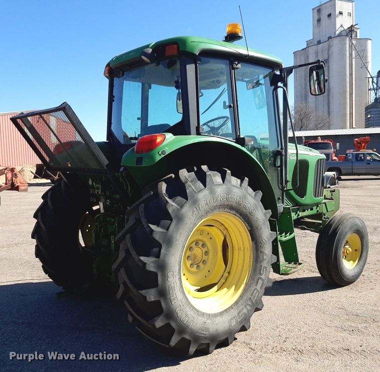 image for item NU9373 2005 John Deere 6415 tractor