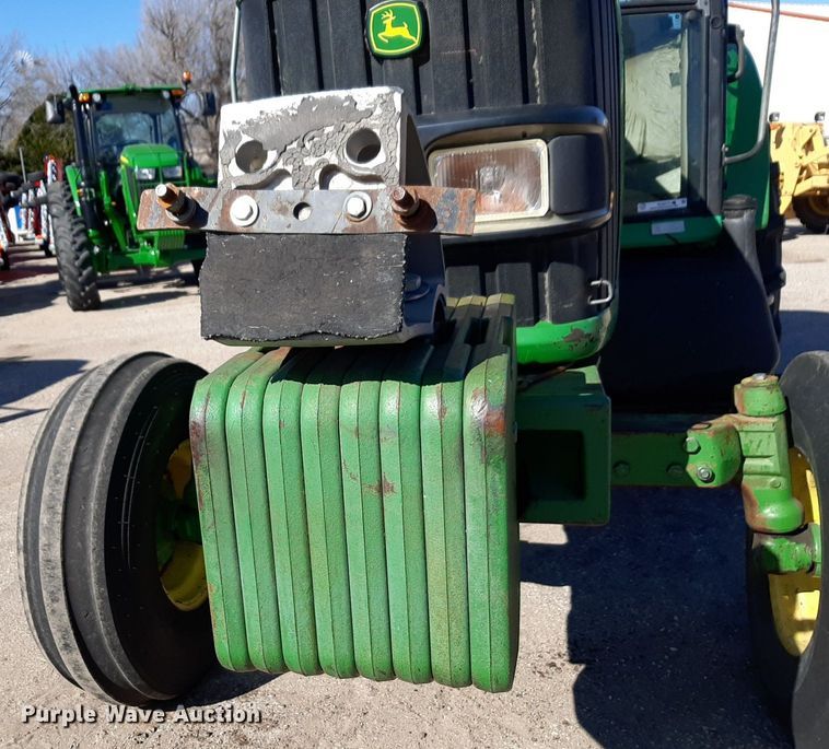 image for item NU9373 2005 John Deere 6415 tractor