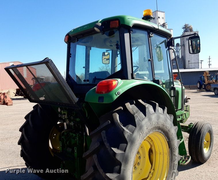 image for item NU9373 2005 John Deere 6415 tractor