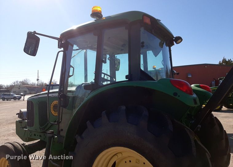 image for item NU9373 2005 John Deere 6415 tractor