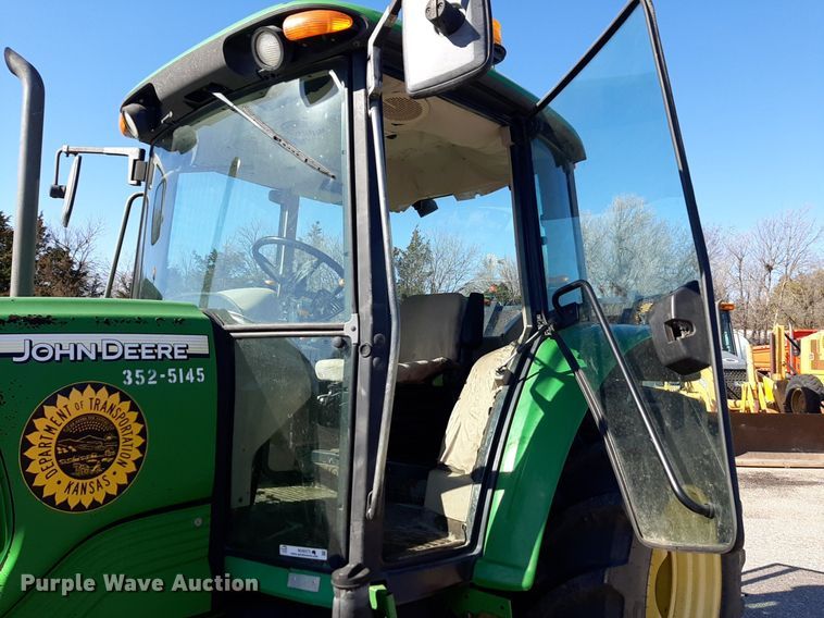 image for item NU9373 2005 John Deere 6415 tractor