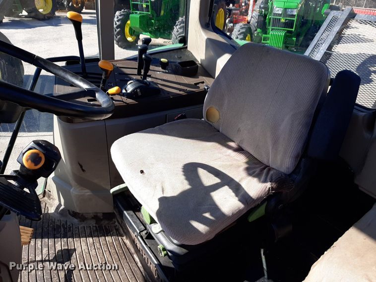 image for item NU9373 2005 John Deere 6415 tractor