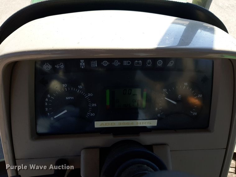 image for item NU9373 2005 John Deere 6415 tractor