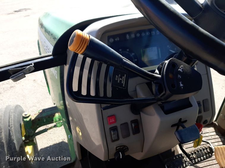 image for item NU9373 2005 John Deere 6415 tractor