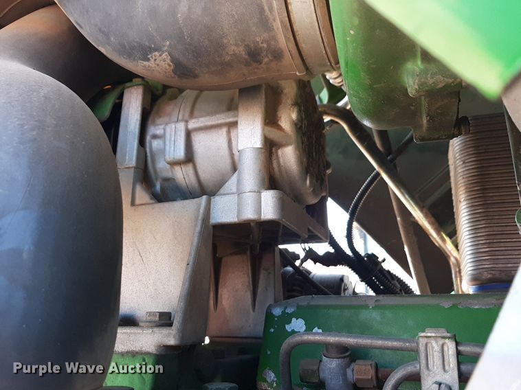 image for item NU9373 2005 John Deere 6415 tractor