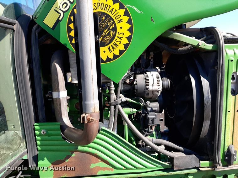 image for item NU9373 2005 John Deere 6415 tractor