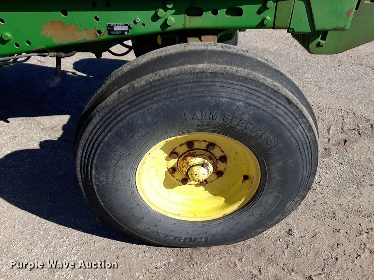 image for item NU9373 2005 John Deere 6415 tractor