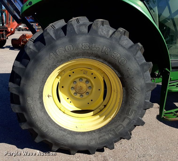 image for item NU9373 2005 John Deere 6415 tractor